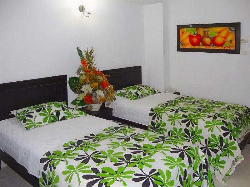 Hotel La Media Naranja Monteria Exterior photo